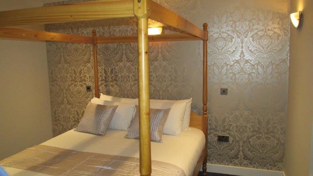 The R Inn Hotel Desborough Exterior photo